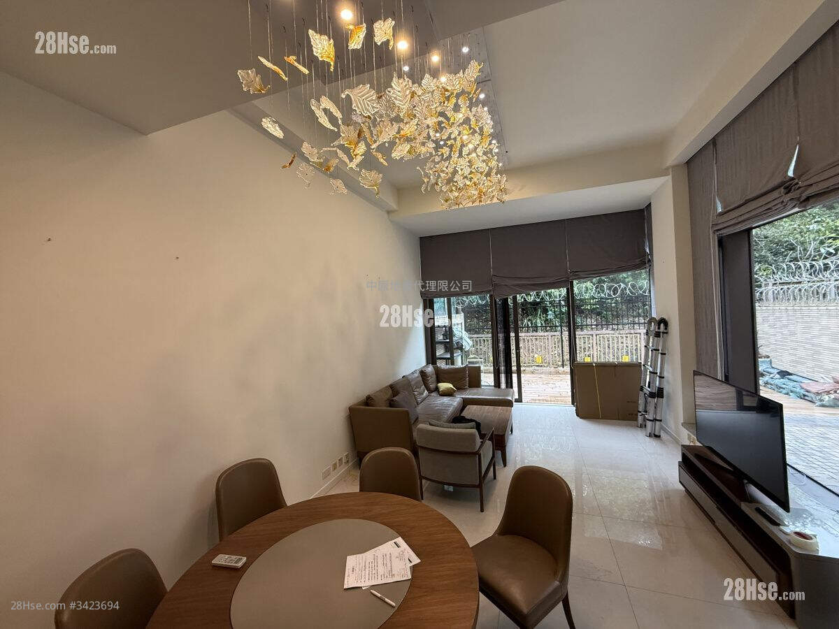 Crescendo Rental 4 Bedrooms , 4 Bathrooms 1,638 ft² ( 152.2 m² )