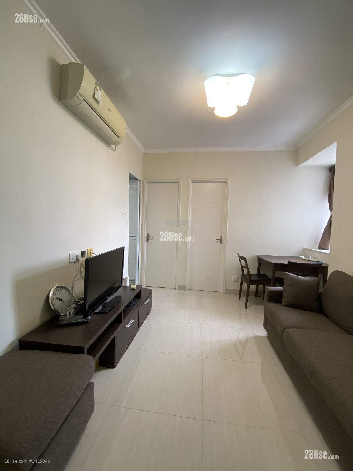 Lin Fat Building Sell 2 Bedrooms , 1 Bathroom 320 ft² ( 29.7 m² )