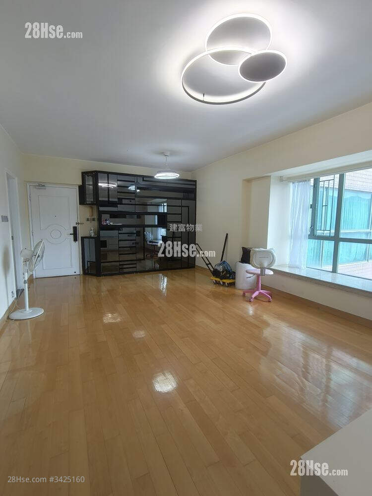 Parkside Villa Rental 4 Bedrooms , 2 Bathrooms 944 ft² ( 87.7 m² )