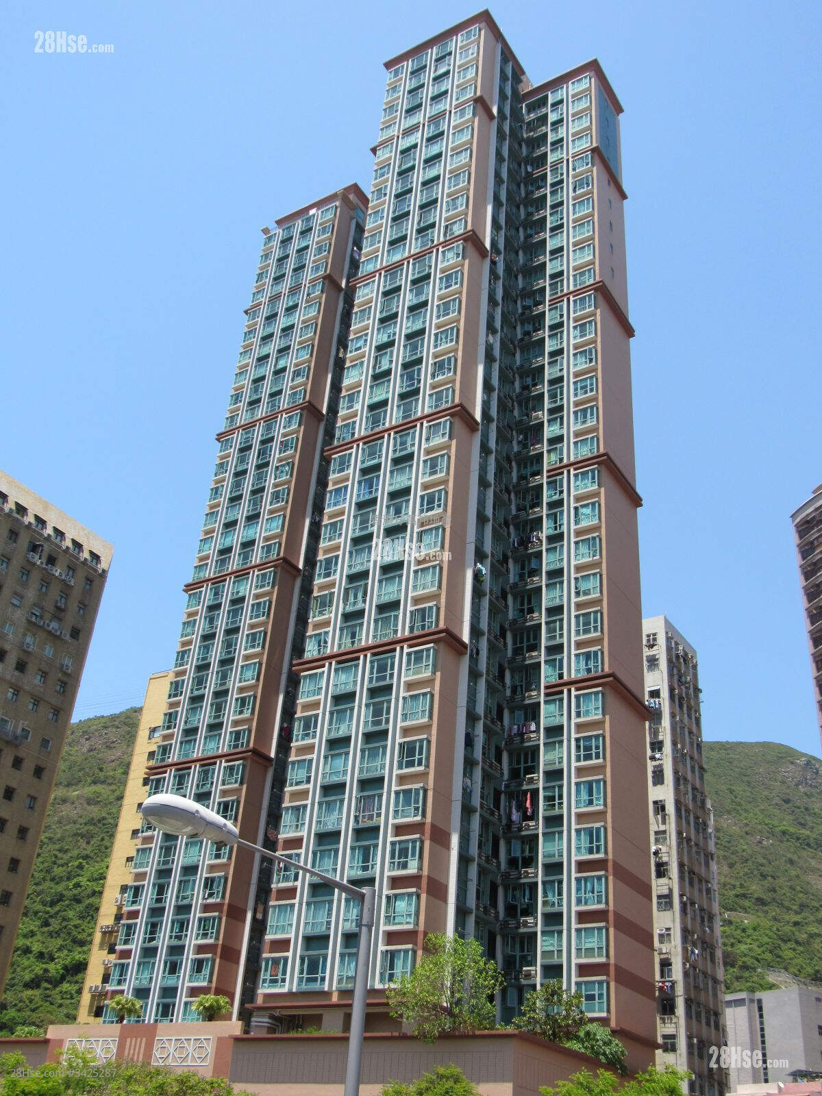Waterfront South Sell 2 Bedrooms 479 ft² ( 44.5 m² )