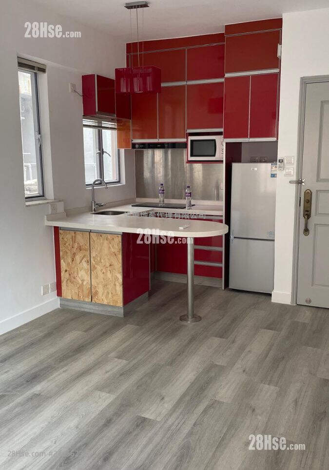King's Court Rental 2 Bedrooms , 1 Bathroom 446 ft² ( 41.4 m² )