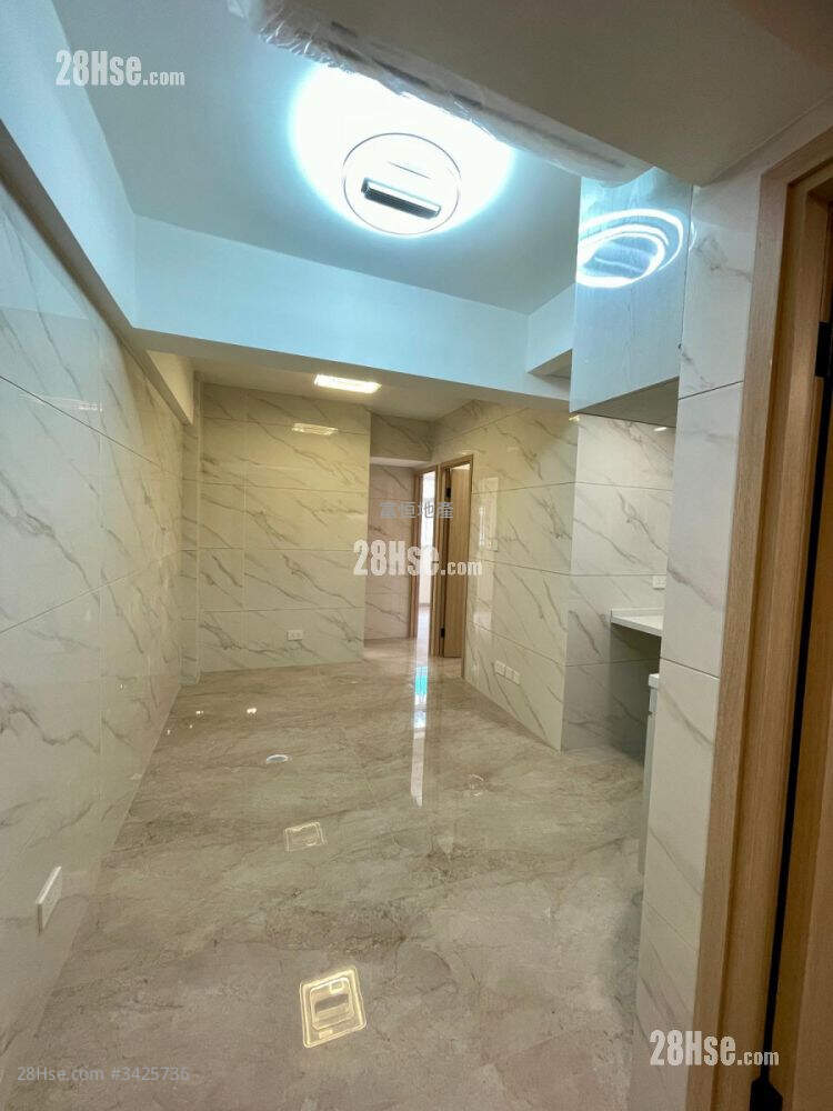 Hung Hum Mansion Rental 3 Bedrooms , 1 Bathroom 428 ft² ( 39.8 m² )