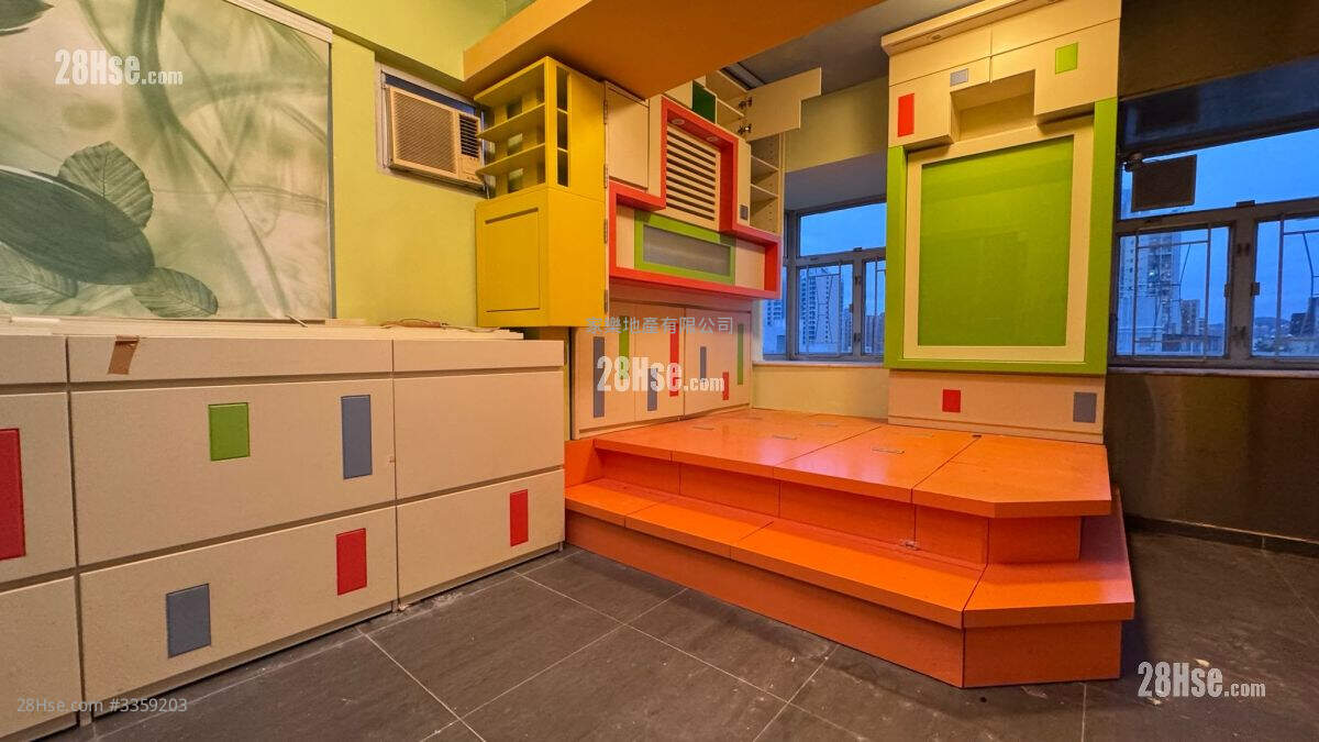 Po Fuk Building Sell Studio , 1 Bathroom 242 ft² ( 22.5 m² )