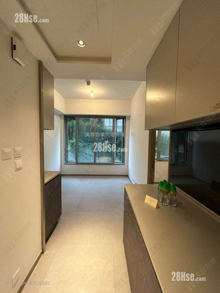 Grand Jeté Sell 1 Bedroom 282 ft² ( 26.2 m² )