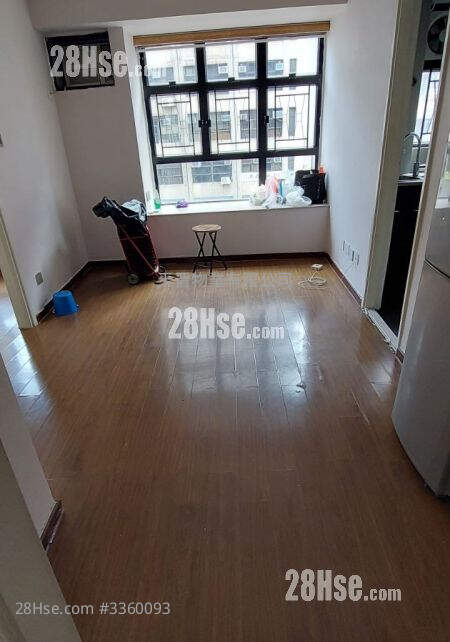 Cheron Court Rental 2 Bedrooms , 1 Bathroom 409 ft² ( 38.0 m² )