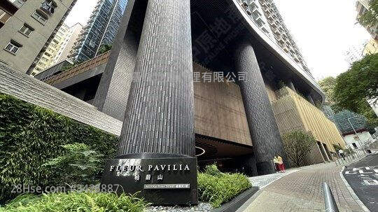 Fleur Pavilia Rental 3 Bedrooms , 2 Bathrooms 830 ft² ( 77.1 m² )
