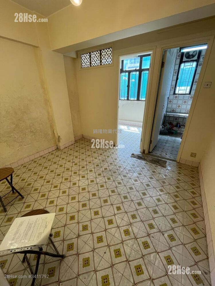 Chat Ma Mansion Rental 2 Bedrooms , 1 Bathroom 380 ft² ( 35.3 m² )