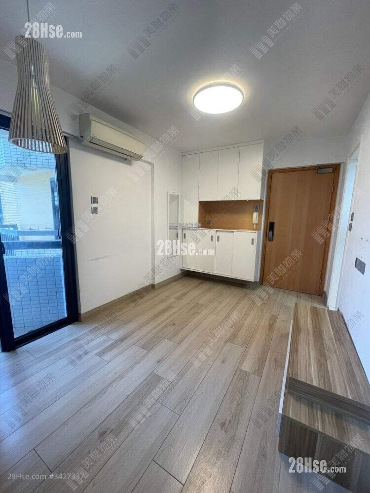 The Sherwood Sell 3 Bedrooms , 1 Bathroom 568 ft² ( 52.8 m² )