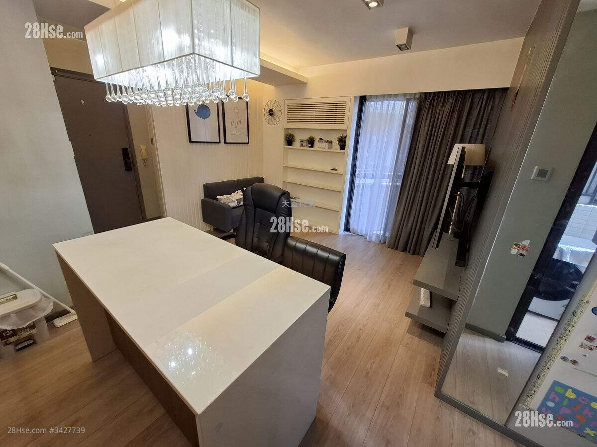 The Sherwood Rental 2 Bedrooms , 1 Bathroom 568 ft² ( 52.8 m² )