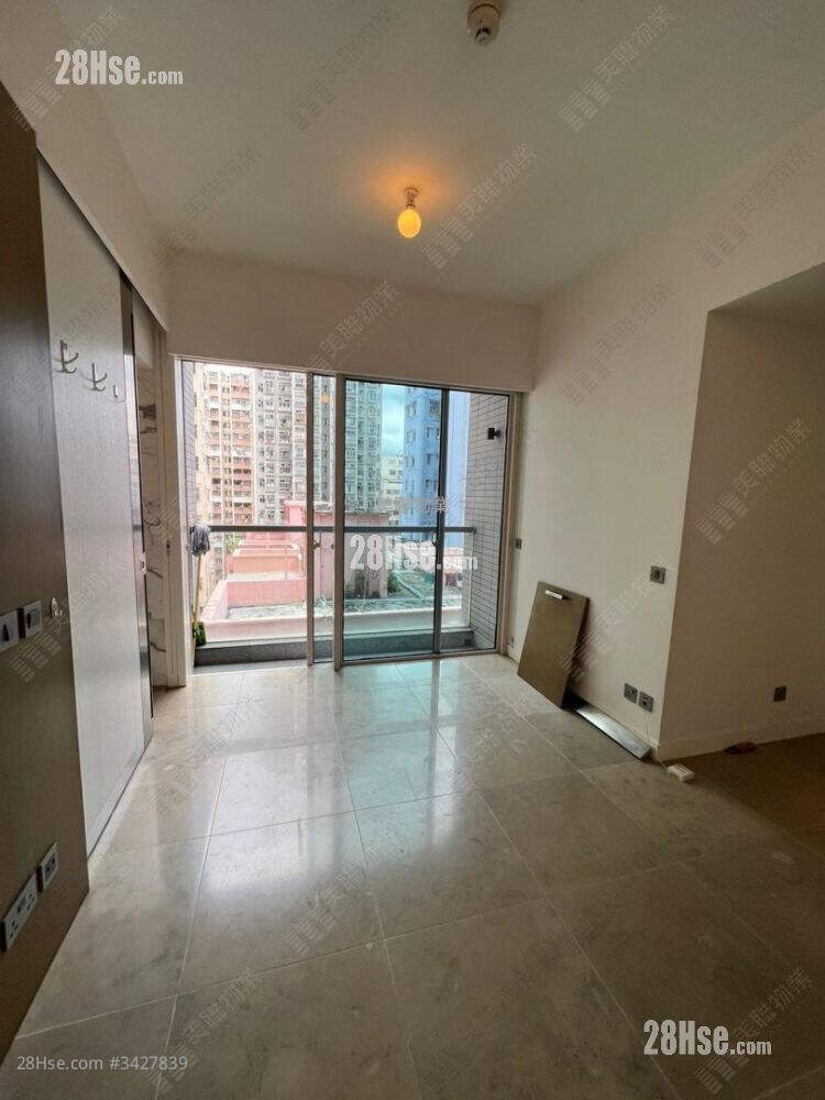 Eight South Lane Sell 2 Bathrooms 305 ft² ( 28.3 m² )