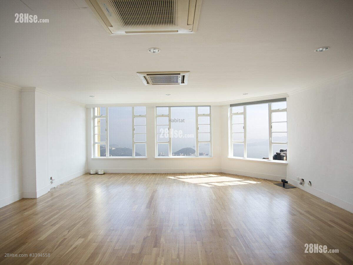 La Hacienda Sell 4 Bedrooms , 3 Bathrooms 2,865 ft² ( 266.2 m² )