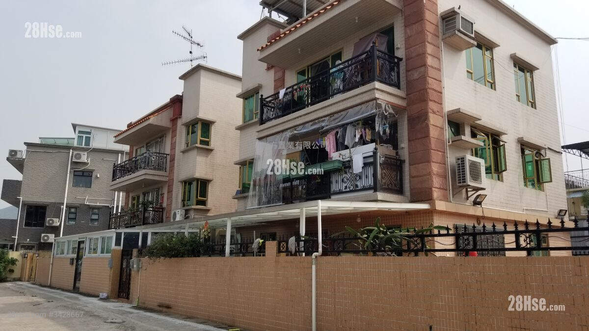 Village Sell 3 Bedrooms , 1 Bathroom 630 ft² ( 58.5 m² )