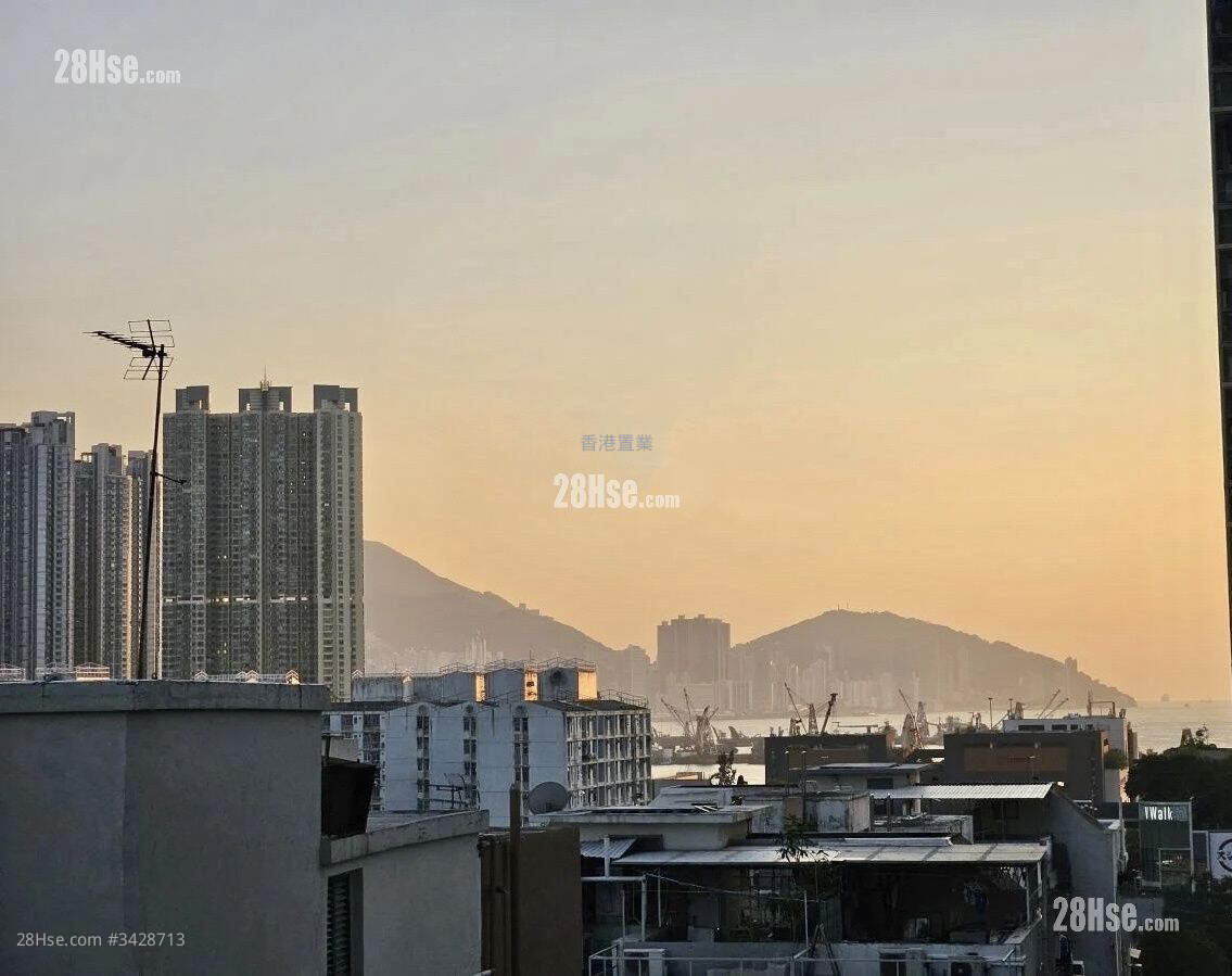 Bondlane Rental 348 ft² ( 32.3 m² )