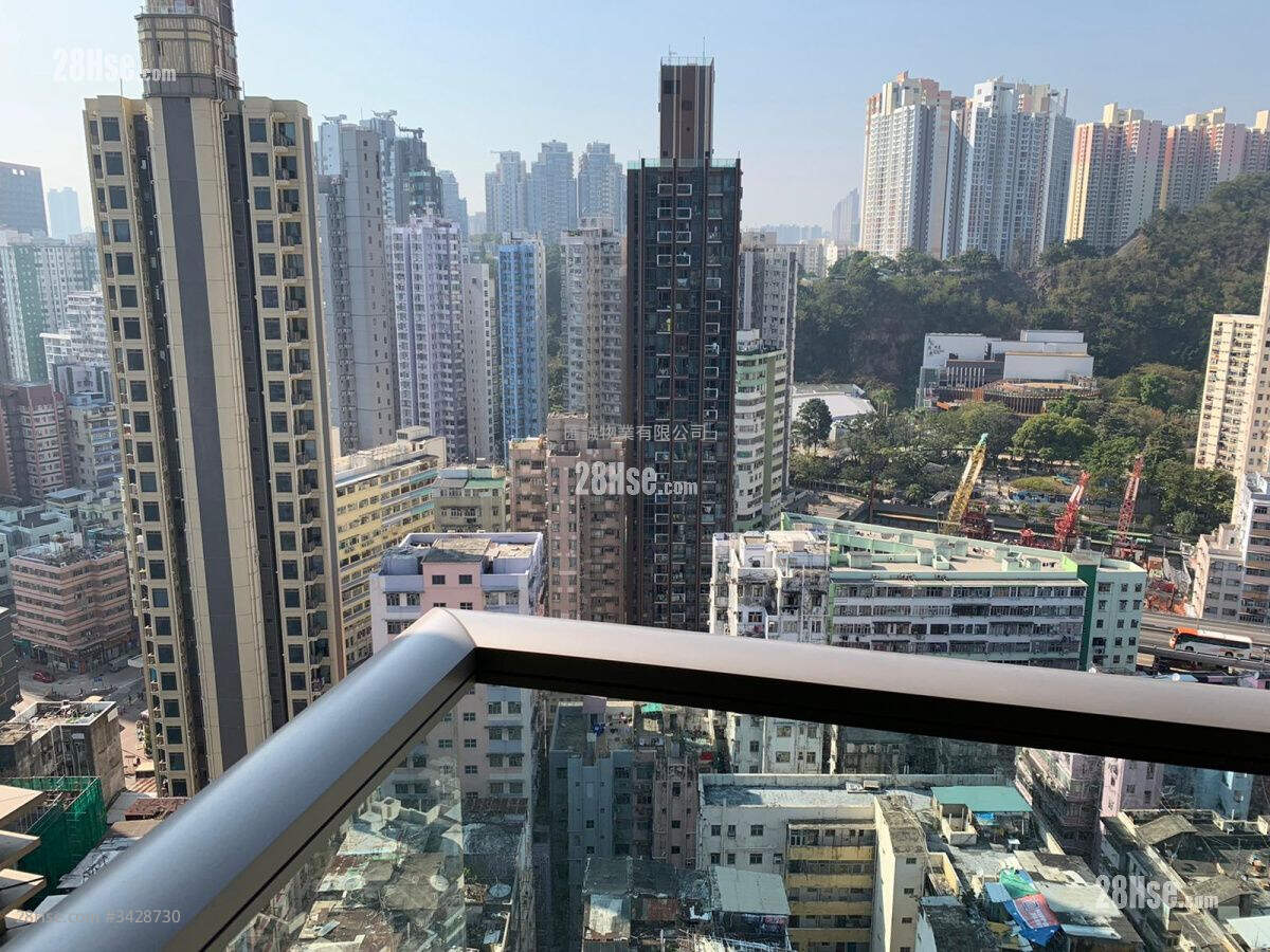 Upper East Sell 1 Bedroom , 1 Bathroom 309 ft² ( 28.7 m² )