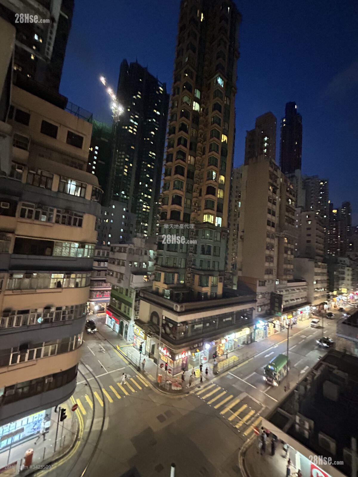 Kam Ho Court Sell 2 Bedrooms , 1 Bathroom 233 ft² ( 21.6 m² )