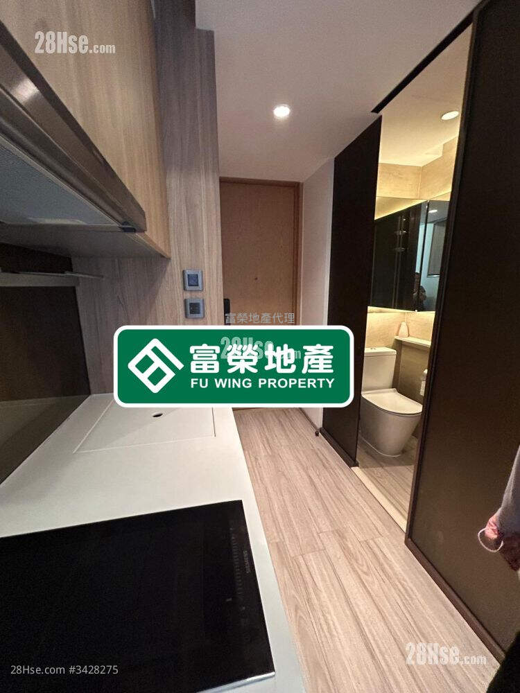Seven Victory Avenue Sell 1 Bathroom 180 ft² ( 16.7 m² )