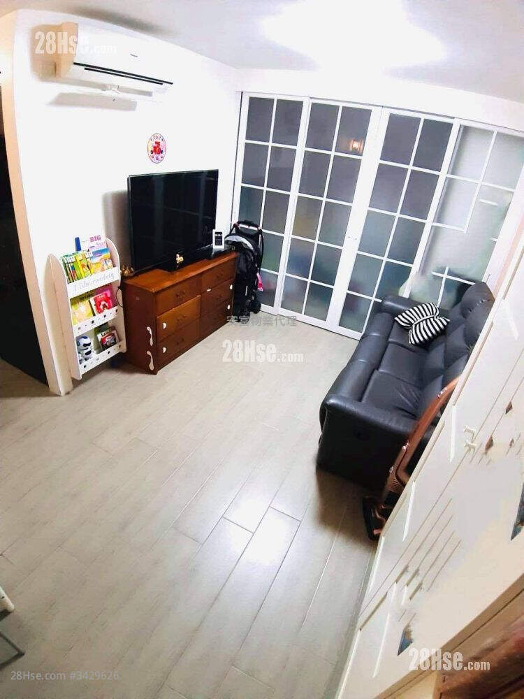 Yat Nga Court Sell 1 Bedroom , 1 Bathroom 385 ft² ( 35.8 m² )