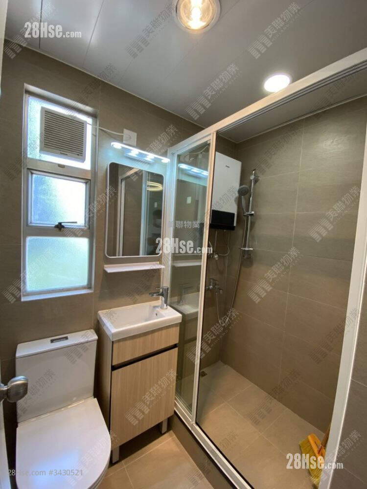 Tuen Mun Town Plaza Sell 2 Bedrooms 369 ft² ( 34.3 m² )