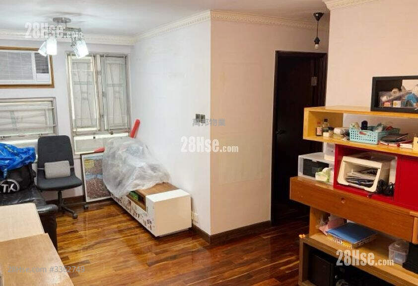 Wang Fuk Court Sell 2 Bedrooms , 1 Bathroom 447 ft² ( 41.5 m² )
