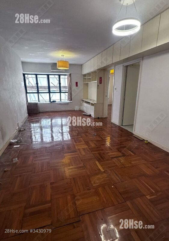 Elegant Terrace Sell 3 Bedrooms , 3 Bathrooms 1,027 ft² ( 95.4 m² )