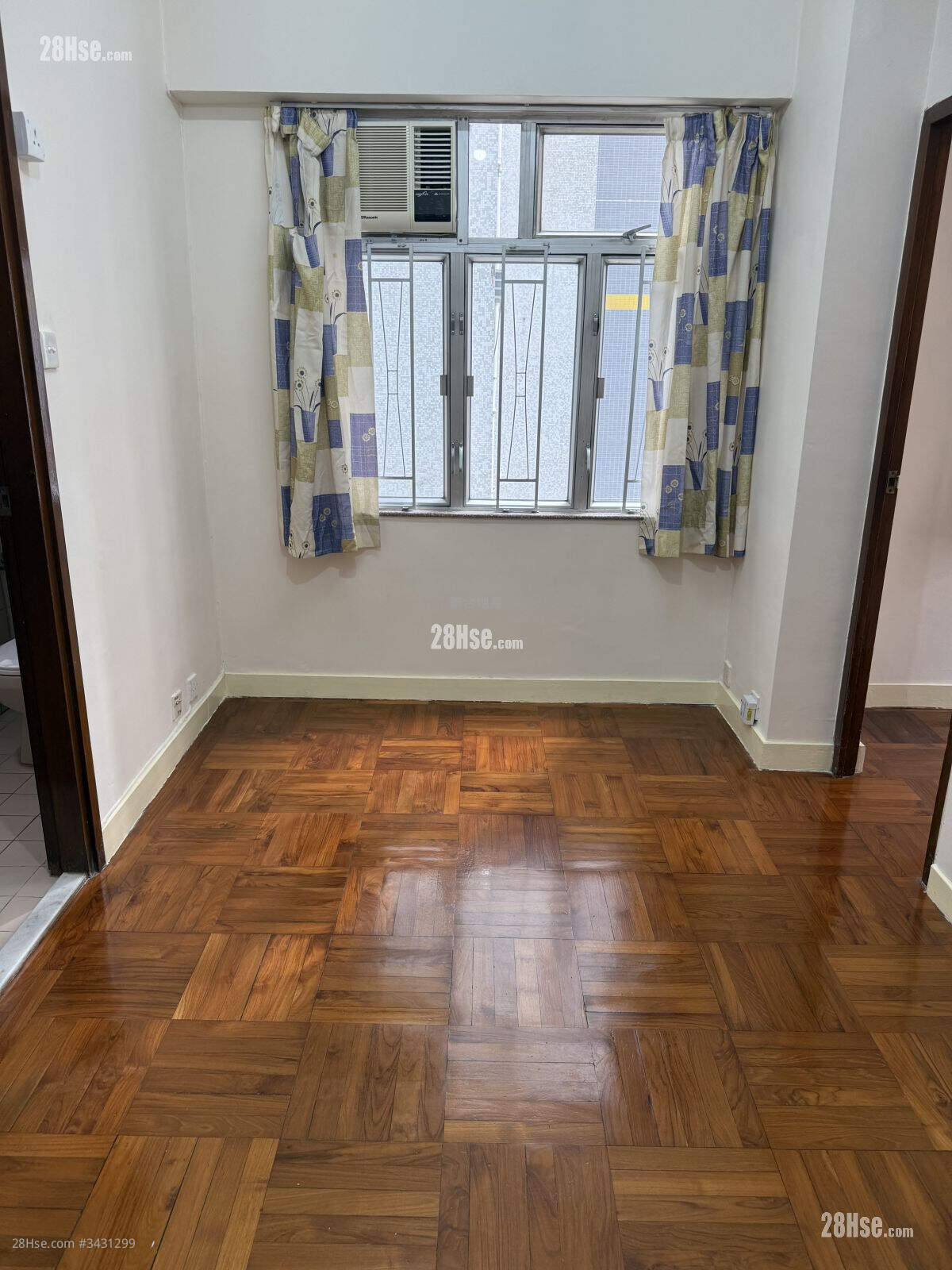 Hoi Hing Building Rental 2 Bedrooms , 1 Bathroom 297 ft² ( 27.6 m² )