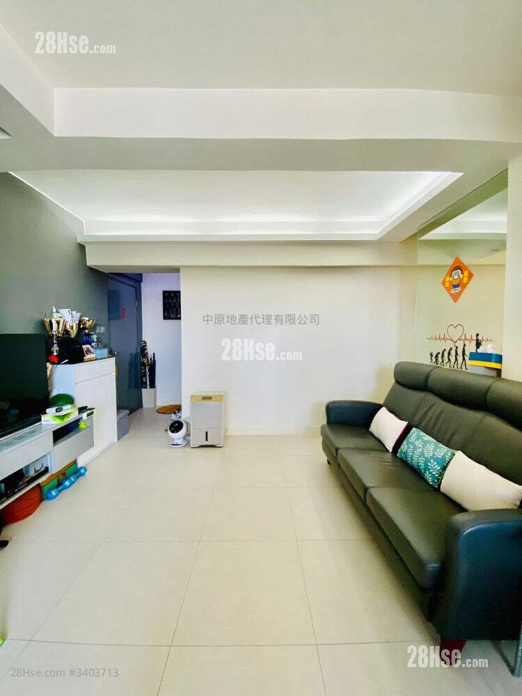 Hong Sing Garden Sell 2 Bedrooms 495 ft² ( 46.0 m² )