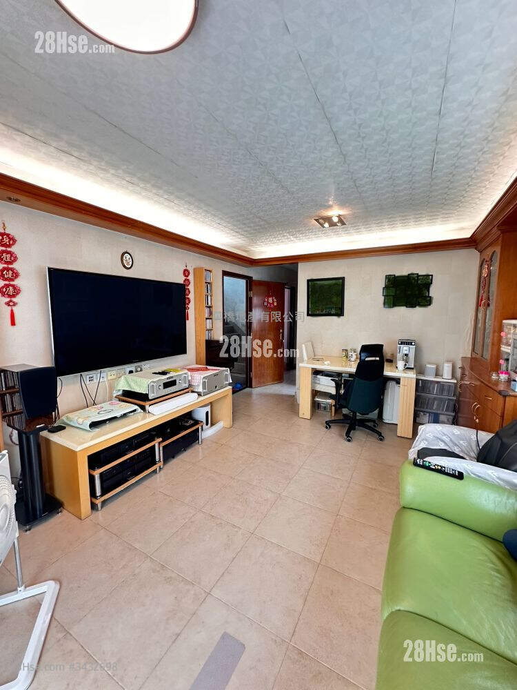 Nam Wa Po Sell 3 Bedrooms , 2 Bathrooms
