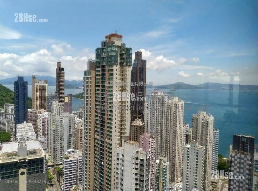 Academic Terrace Sell 2 Bedrooms , 2 Bathrooms 864 ft² ( 80.3 m² )
