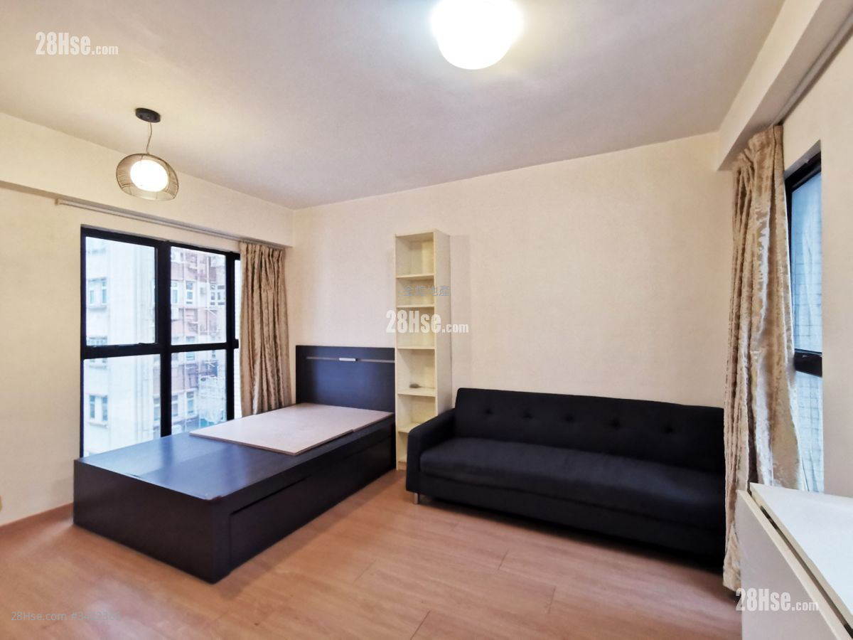 Claymore Lodge Rental Studio , 1 Bathroom 289 ft² ( 26.8 m² )