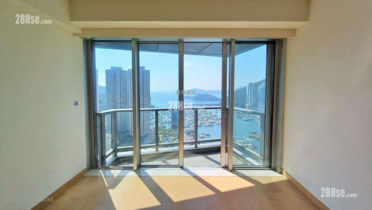 Marinella Rental 3 Bedrooms , 2 Bathrooms 1,316 ft² ( 122.3 m² )