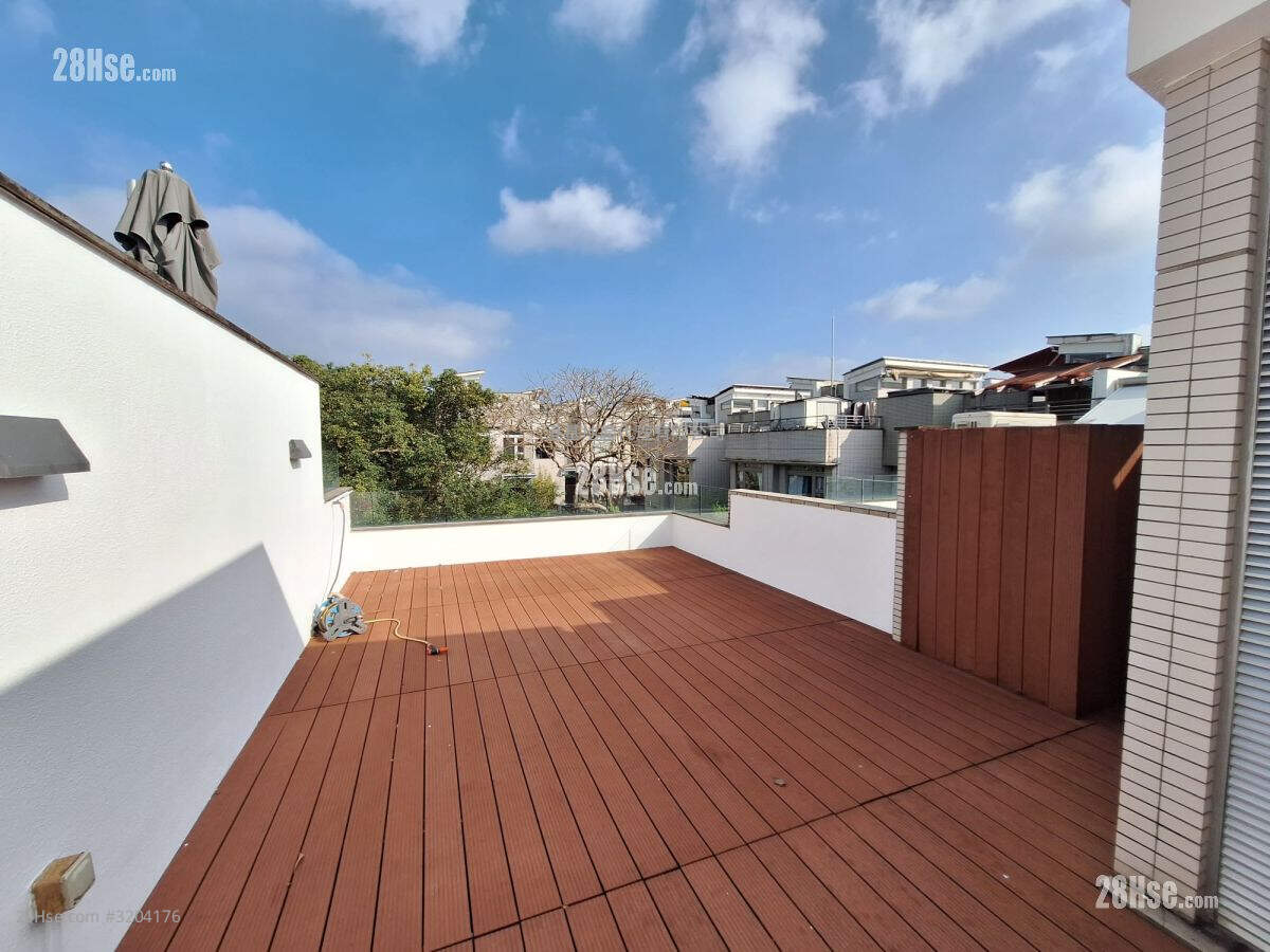 The Giverny Rental 4 Bedrooms , 3 Bathrooms 2,054 ft² ( 190.8 m² )