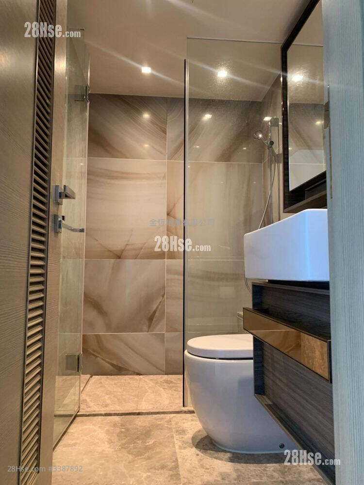 The Wings Rental 1 Bedroom , 1 Bathroom 368 ft² ( 34.2 m² )