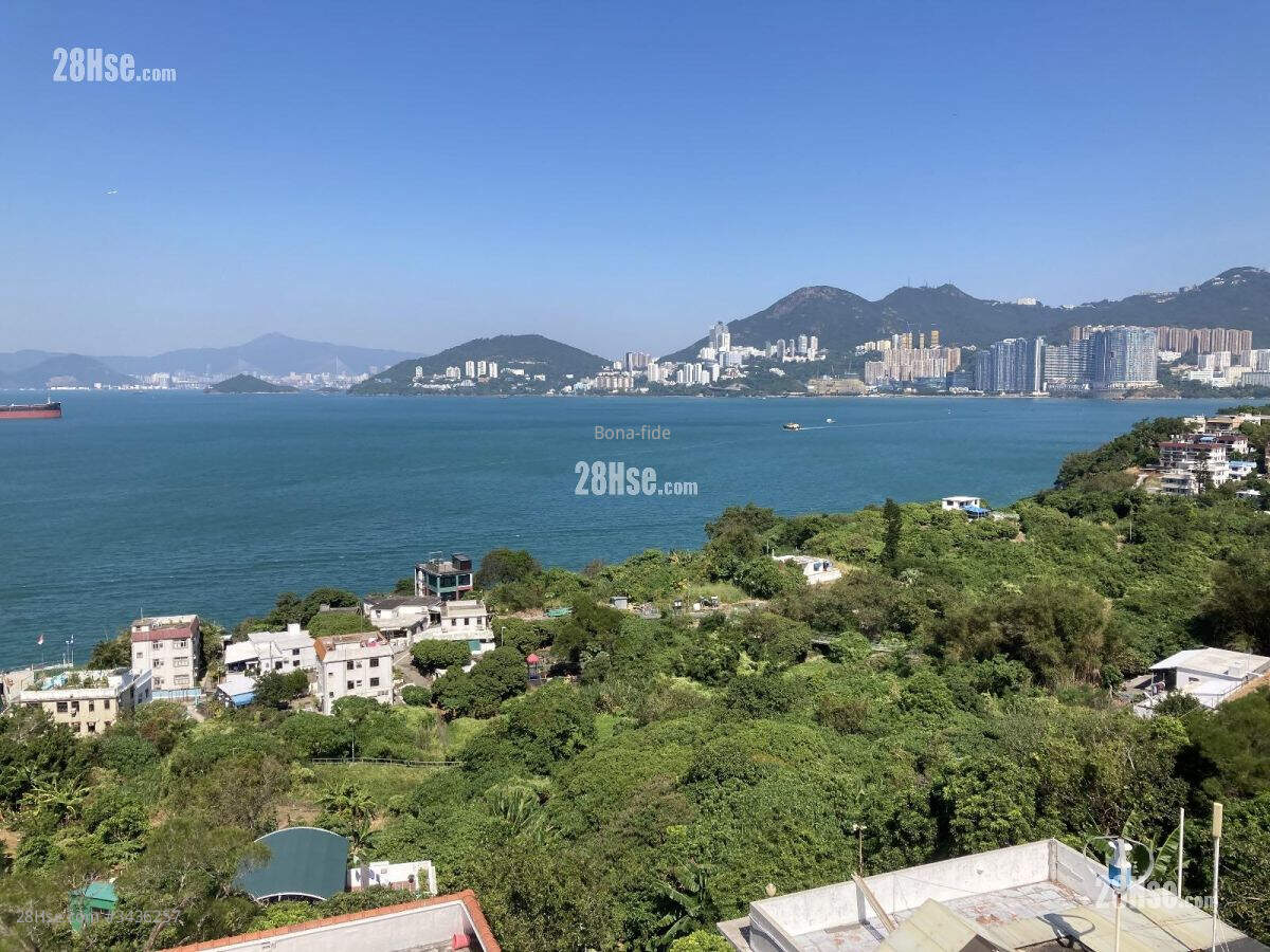 Pak Kok Kau Tsuen Sell 3 Bedrooms , 2 Bathrooms 1,400 ft² ( 130.1 m² )