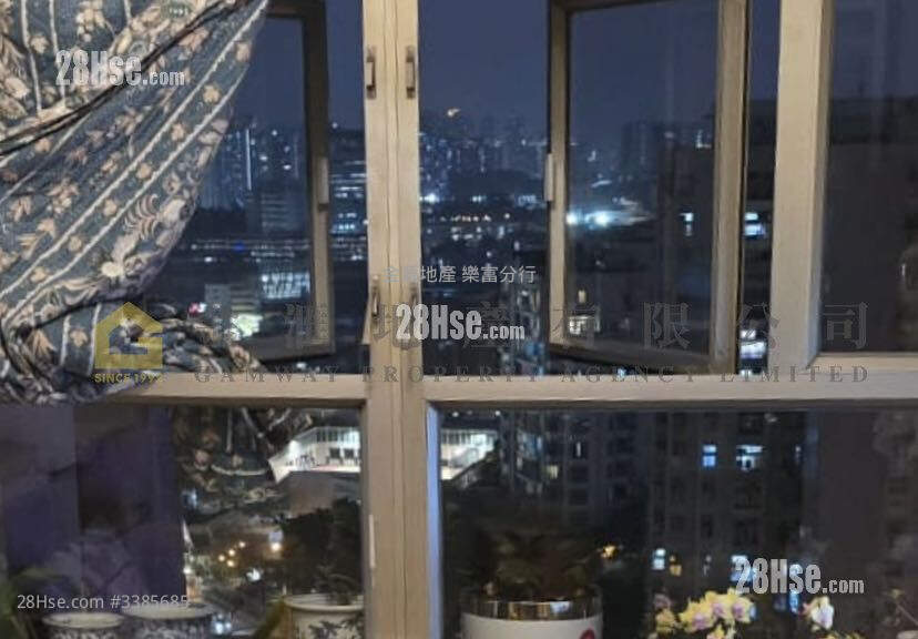 Fu Keung Court Sell 2 Bedrooms , 1 Bathroom 401 ft² ( 37.3 m² )