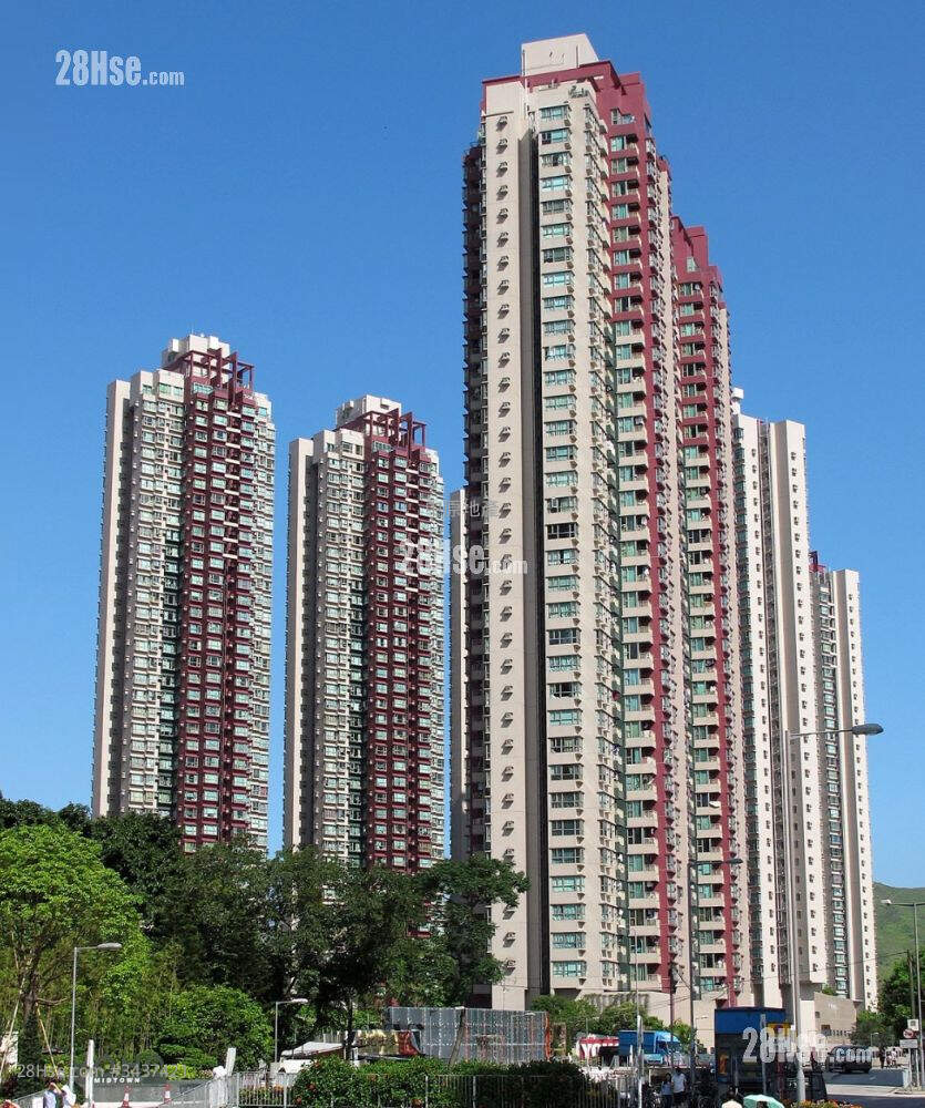 Yoho Town 售盘 2 房 , 1 浴室 422 平方尺 ( 39.2 平方米 )