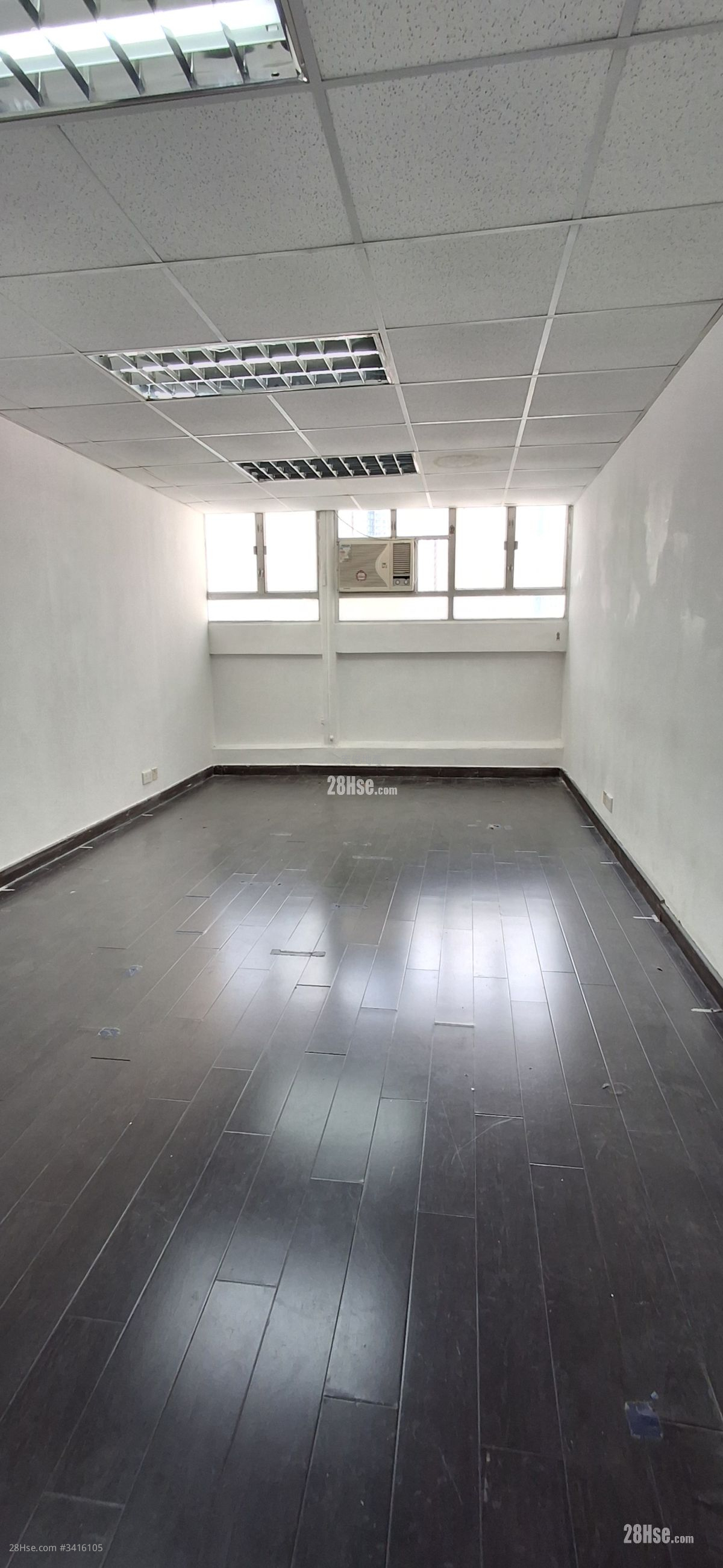 Wing Hin Factory Building Rental 220 ft² ( 20.4 m² )