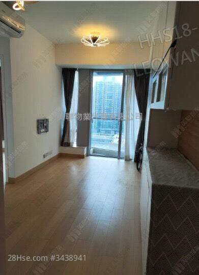 Savannah Sell 2 Bedrooms 448 ft² ( 41.6 m² )