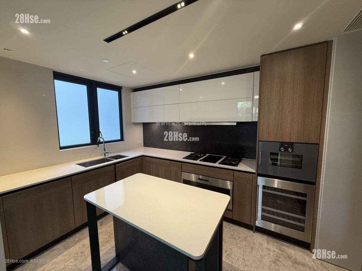 Villa Lucca Sell 3 Bedrooms 1,310 ft² ( 121.7 m² )