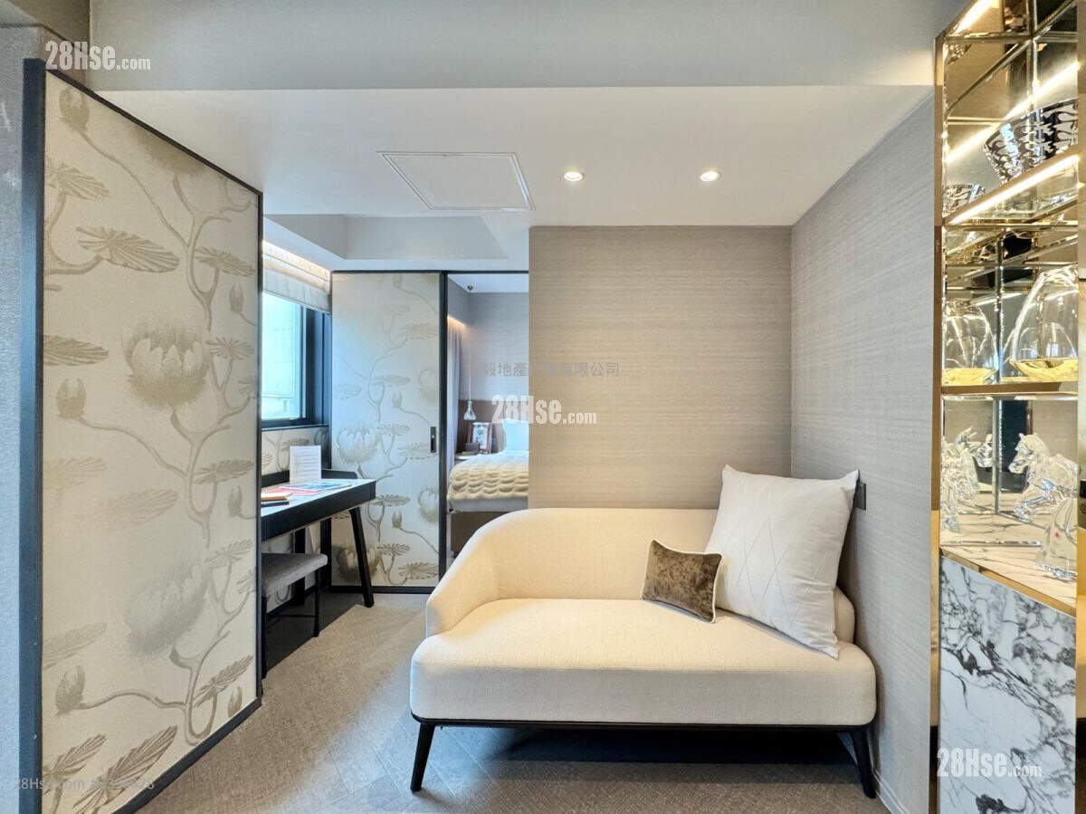 The Hayworth Rental 2 Bedrooms , 1 Bathroom 458 ft² ( 42.5 m² )