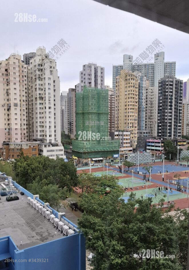 Hibiscus Park Sell 2 Bedrooms 433 ft² ( 40.2 m² )