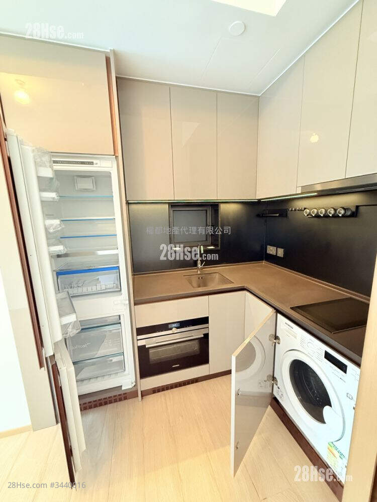 Echo House Rental 1 Bedroom , 1 Bathroom 350 ft² ( 32.5 m² )