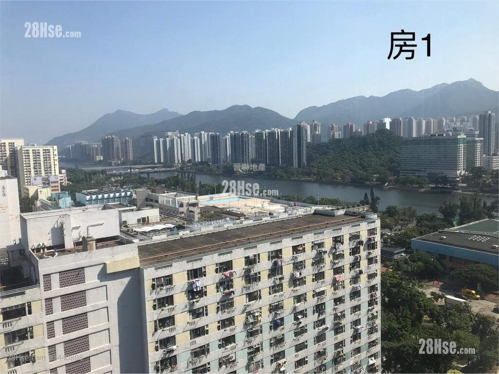 Lucky Plaza Rental 3 Bedrooms , 1 Bathroom 363 ft² ( 33.7 m² )