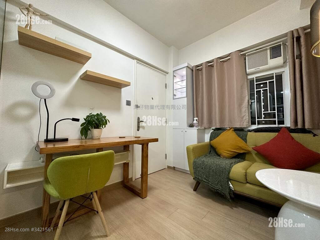 Wing Hing Building Sell 1 Bedroom , 1 Bathroom 248 ft² ( 23.0 m² )