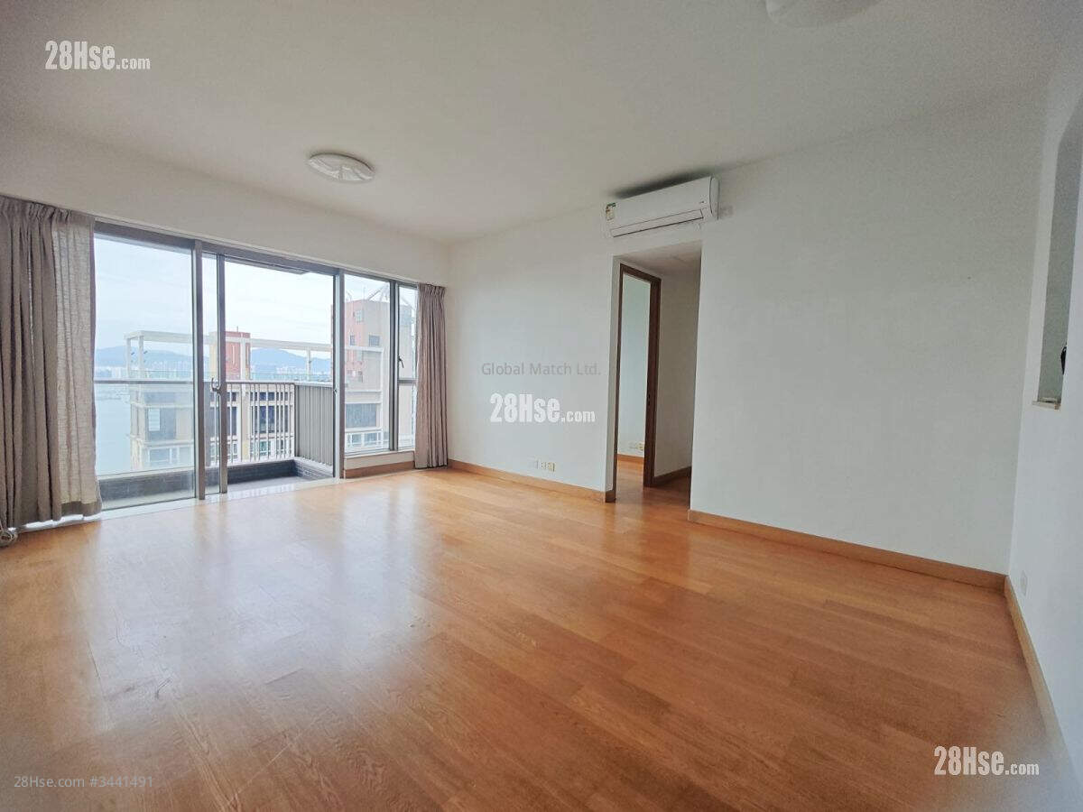 Island Crest Sell 3 Bedrooms , 2 Bathrooms 879 ft² ( 81.7 m² )