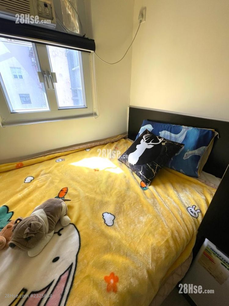 Golden Jubilee House Rental 1 Bedroom 118 ft² ( 11.0 m² )