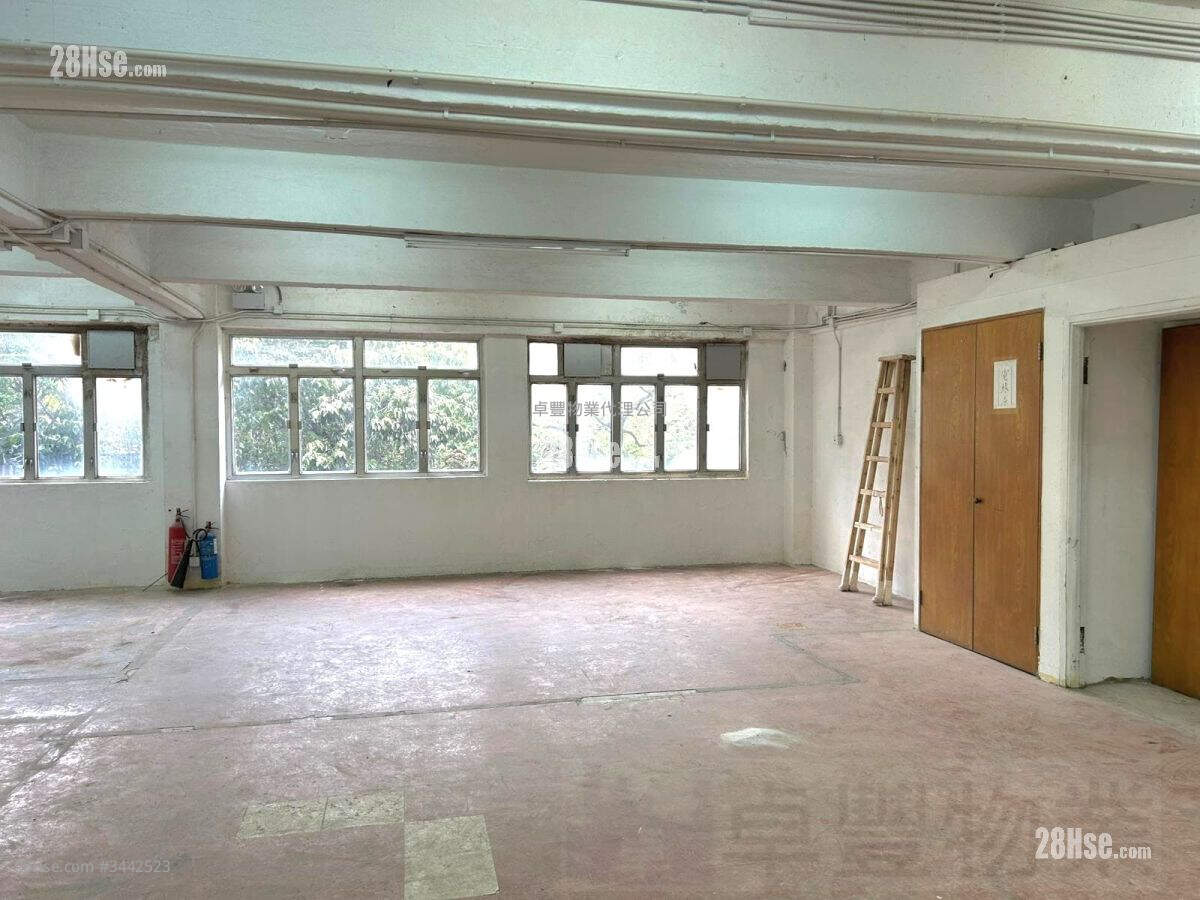 Yee Tak Factory Building Rental 4 Bedrooms , 2 Toilets 2,907 ft² ( 270.1 m² )
