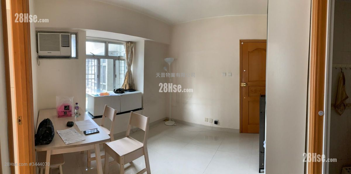 Po Yuen Mansion Sell 2 Bedrooms , 1 Bathroom 324 ft² ( 30.1 m² )