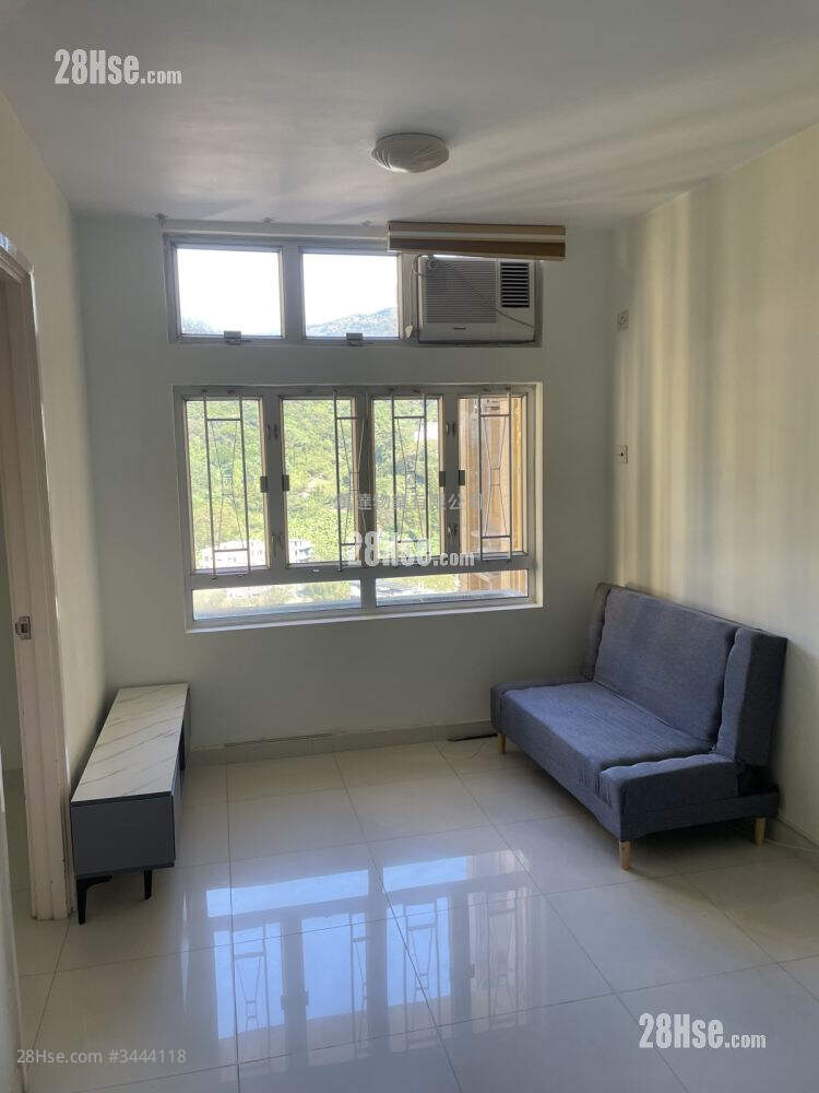 Hong Lam Court Sell 2 Bedrooms , 1 Bathroom 401 ft² ( 37.3 m² )