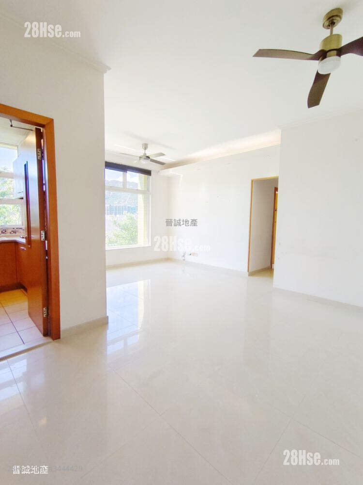 The Hillgrove Sell 4 Bedrooms , 2 Bathrooms 873 ft² ( 81.1 m² )