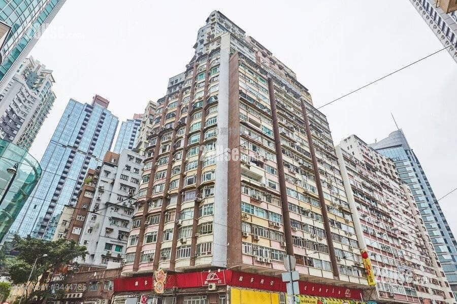 Kiu Hing Mansion Sell 3 Bedrooms , 1 Bathroom 540 ft² ( 50.2 m² )